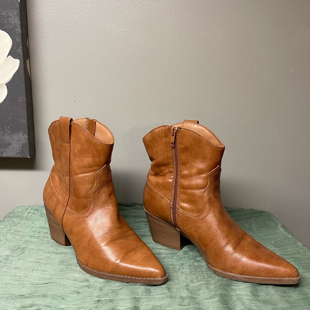 Stylish Tan Ankle Boots for Women